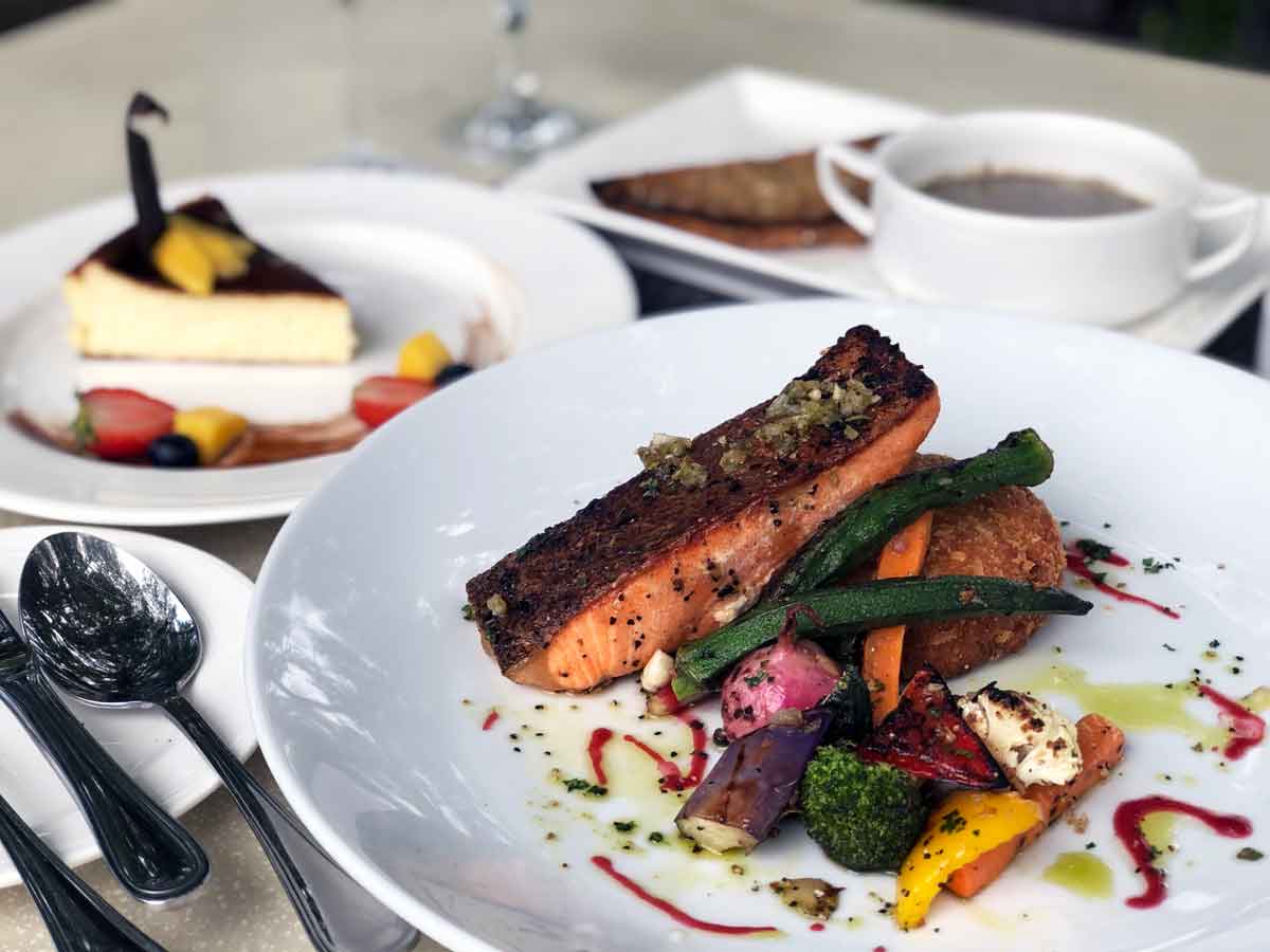 レストラン料理