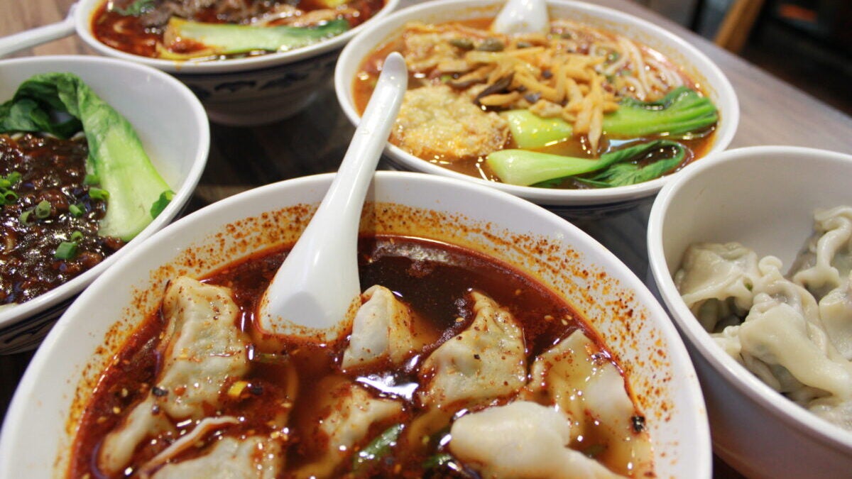 辛味と旨味がたまらない！本場中国の四川料理「喜面 Noodles Expert」