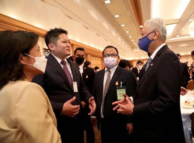 アジア開発キャピタル社長、訪日の首相と面会