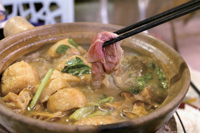 B級グルメが有名な町Kepongで 濃厚な羊骨だしの しゃぶしゃぶを堪能