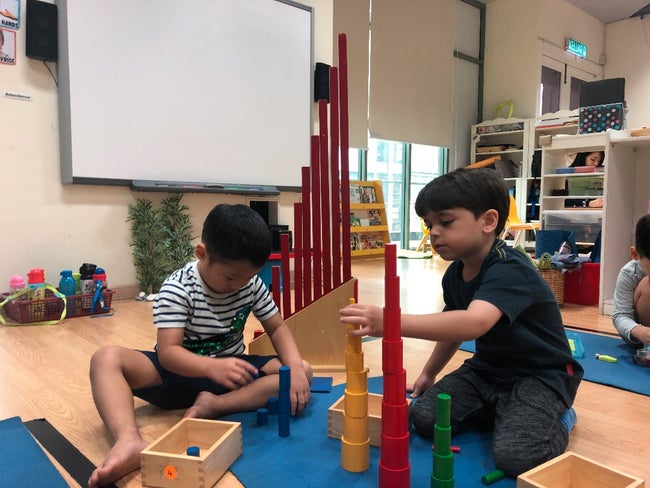 The Junior Academy 学びの基礎期に、質の高い教育環境を 真のモンテッソーリ教育とは