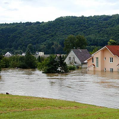 ペナン各地で洪水と土砂崩れが発生