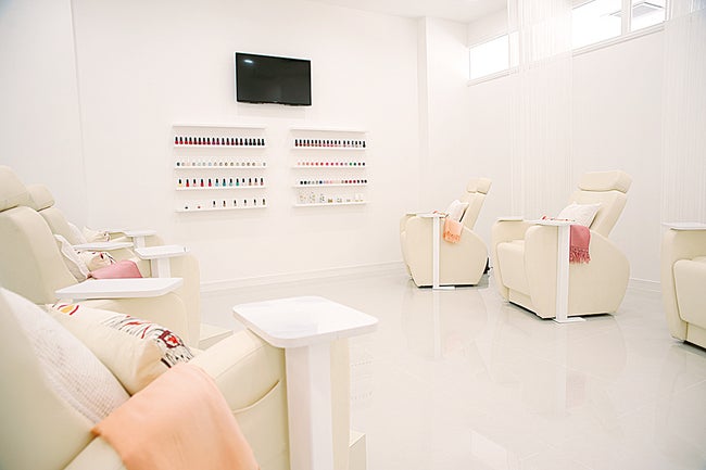 オシャレは目元と指先から 女性の「美」を応援する日系サロン