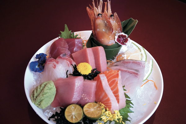 カジュアルな居酒屋レストランで舌鼓。絶品料理とオシャレな雰囲気を満喫しよう♪「Tono Izakaya」