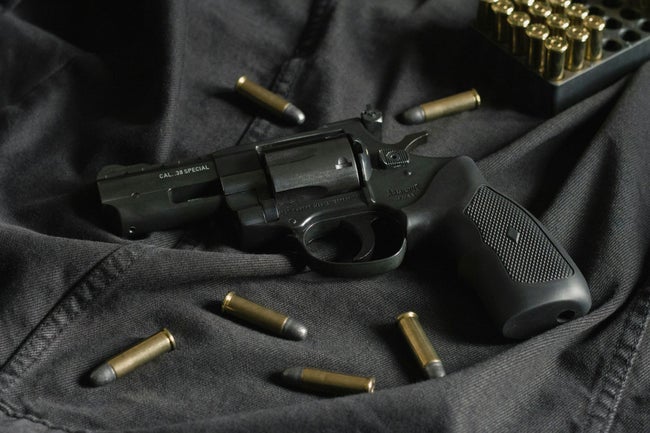 セティアシティモール銃撃犯、警察との銃撃戦で死亡
