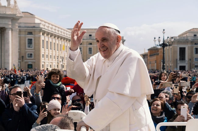 アンワル首相、ローマ教皇フランシスコの遺徳を称える ～世界に希望を与えた慈愛と正義の象徴～