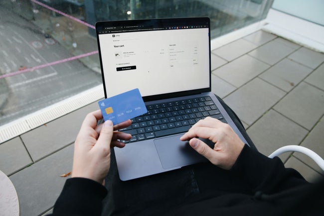 ネット通販の「簡単返品」、消費者には便利も販売業者に負担