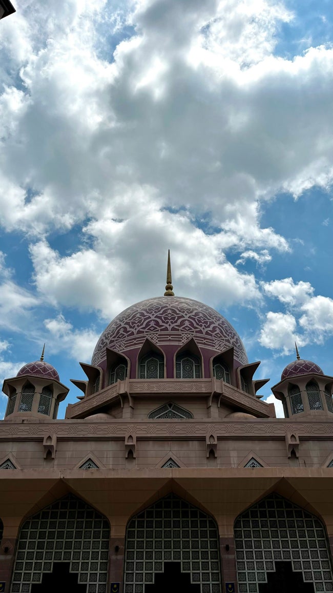 土地権利のない宗教施設、独立前建設のものは「違法建築」とみなさない方針