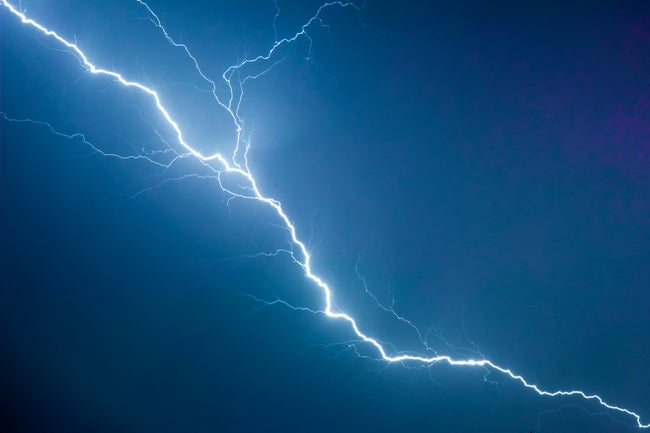 マレーシア気象局、雷雨時の安全対策を呼びかけ 「大雨になるまで待つ」は危険