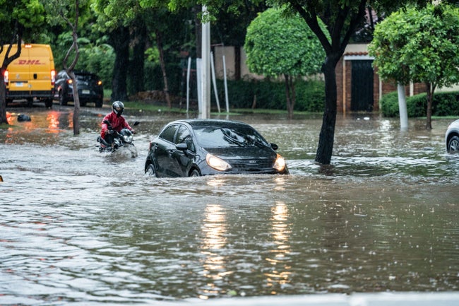 ペナン州で豪雨、住宅数十軒が浸水被害